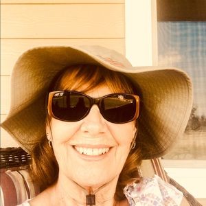 Meet your Posher, Jeanne